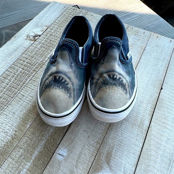 Shark Vans 11.5c - Picture 1 of 5